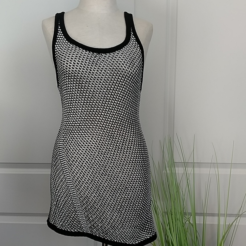 Dkny Tank Sleeveless Cotton Mesh Knit Semi-Sheer Scoop Neck Black White S Nwt